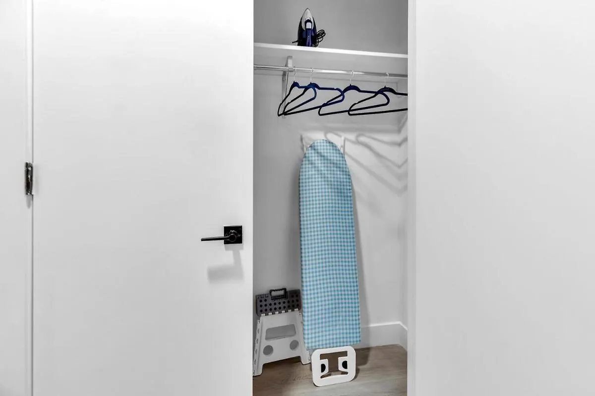 Blue Bliss Indoor Pool, Free Parking, Near Nyc Apartment Elizabeth United States
