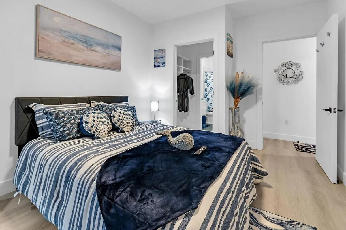 Blue Bliss Indoor Pool, Free Parking, Near Nyc Apartment Elizabeth 0*,  United States