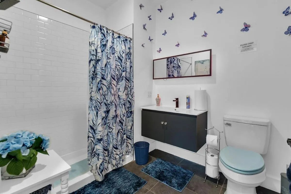 Blue Bliss Indoor Pool, Free Parking, Near Nyc Apartment Elizabeth United States