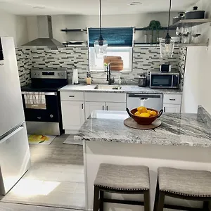 Cozy 1br Apt In -10 Min To Ewr Airport & 30 Min To Nyc Apartment