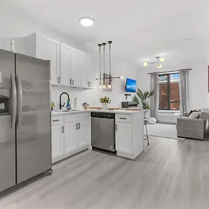 Luxe 1 Bedroom Apt Ewr Prudential Center Apartment