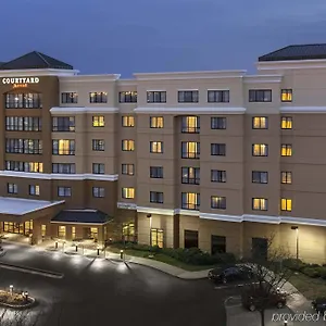 Courtyard By Marriott Newark Hotel